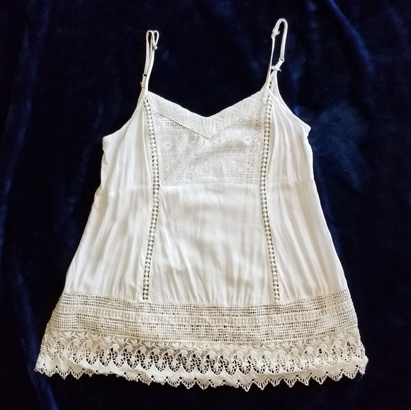 lorimer nyc Tops - Off white tank with crochet detailing